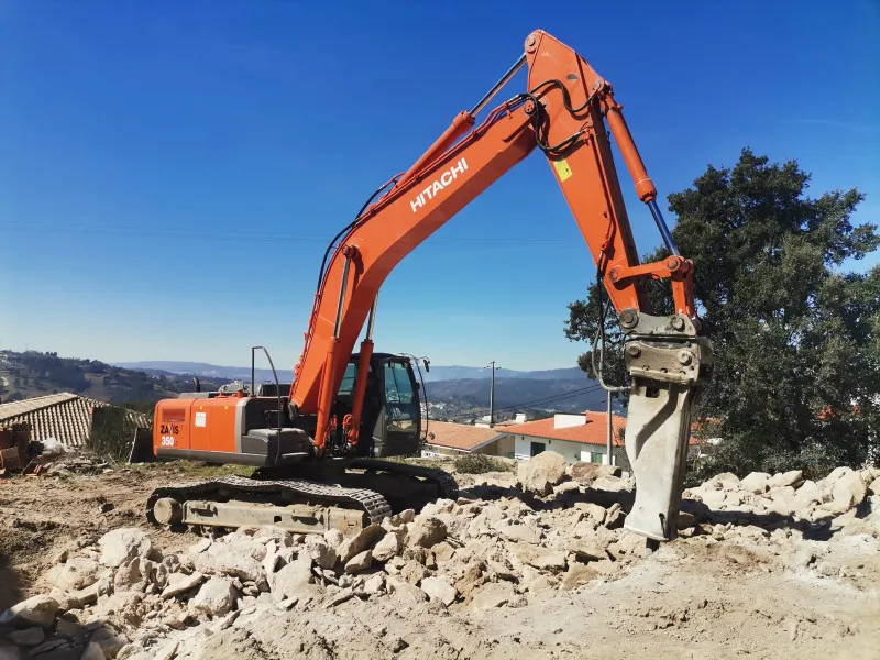 Obra: Escavação em rocha