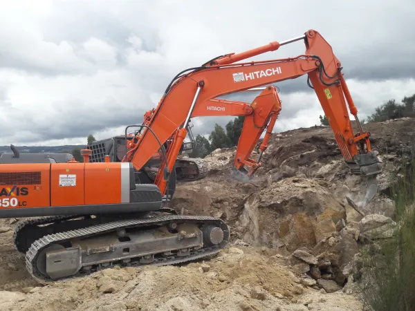 Serviço Escavações, Movimentação de Terras e Demolições - Início do Projeto